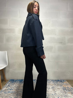 Cappotto corto “Eleganza senza tempo” blu