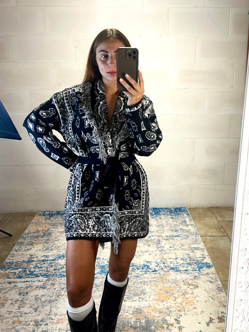 Cardigan Alanu nero con cintura annodata