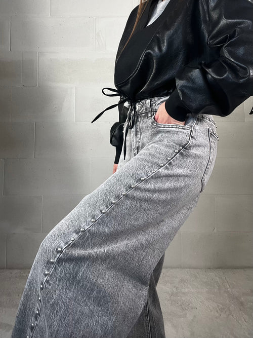 Denim Balloon lavaggio chiaro grigio con borchie