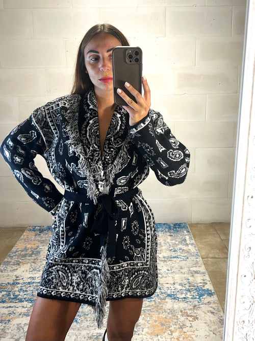 Cardigan Alanu nero con cintura annodata