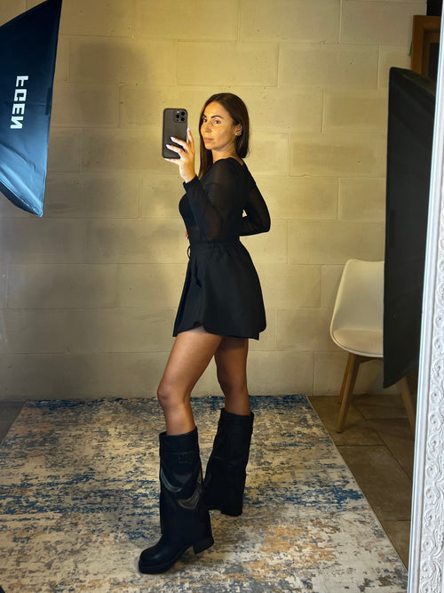 Short a campana con elastico in vita sul retro