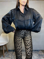 Blusa laminata crop nera