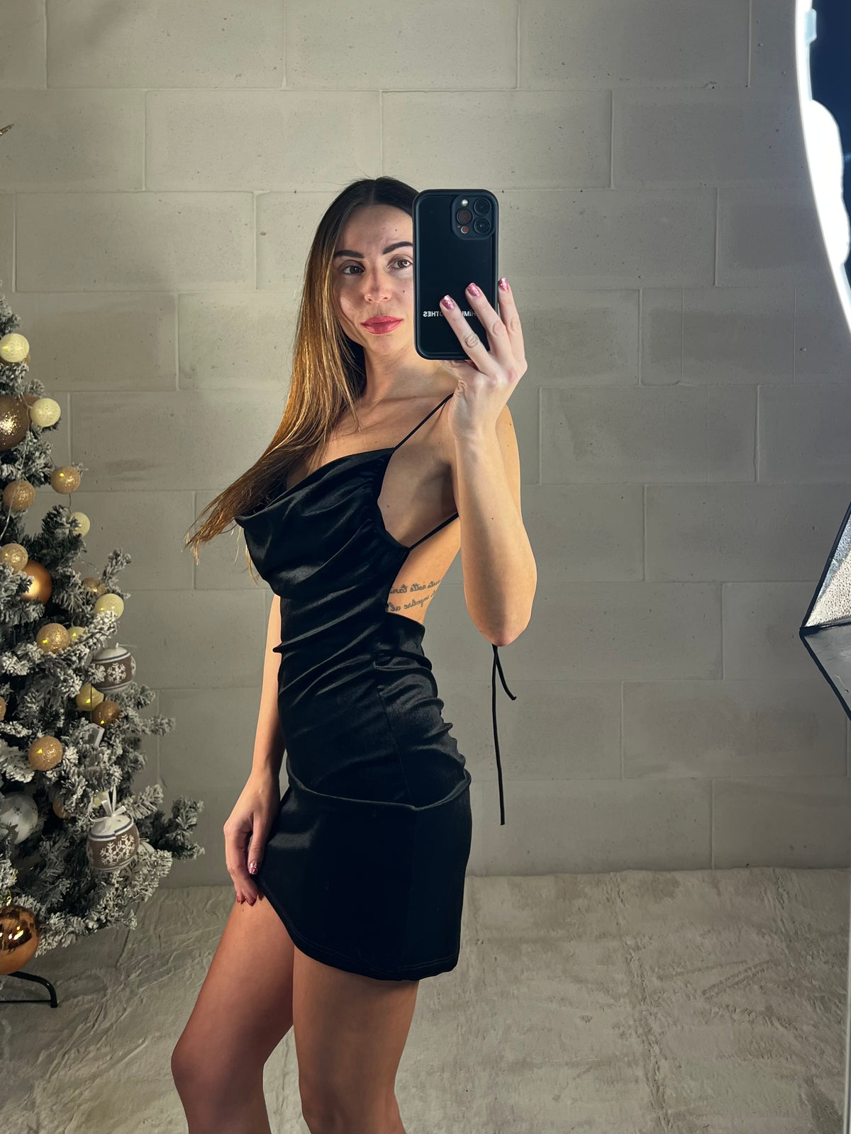 Mini dress scollo morbido in velluto nero