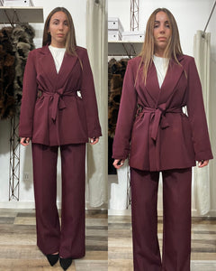 Tailleur Valentino bordeaux