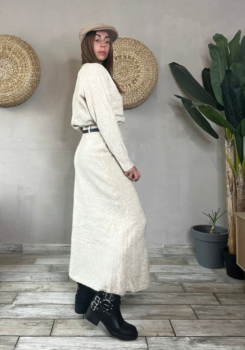 Coordinato pull + gonna ampia con cintura e passanti panna