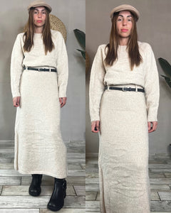 Coordinato pull + gonna ampia con cintura e passanti panna