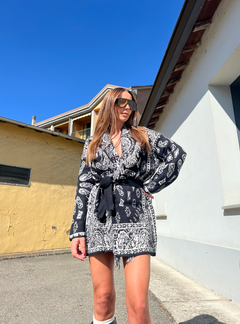 Cardigan Alanu nero con cintura annodata