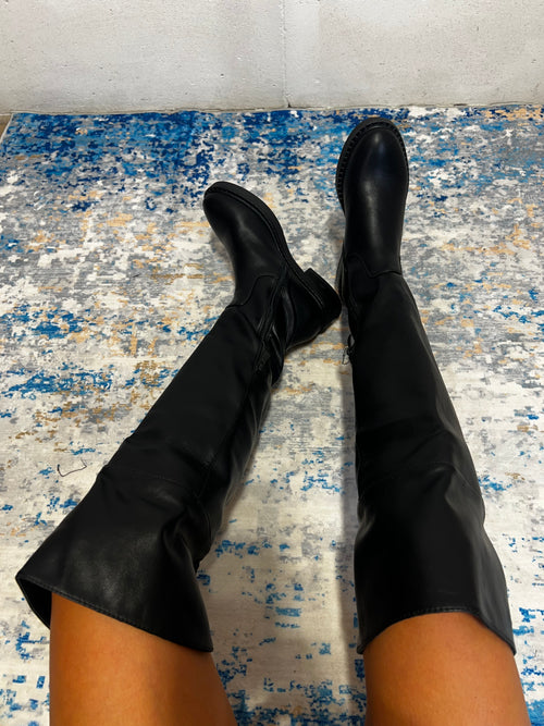 Stivale sopra al ginocchio nero