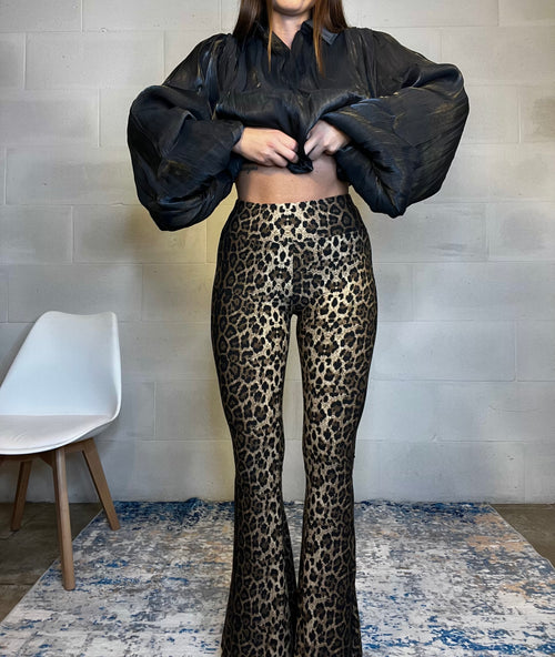 Pantaleggings elasticizzato Animalier scampanato sul fondo