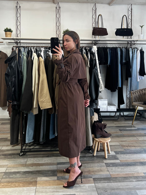 Trench lungo marrone