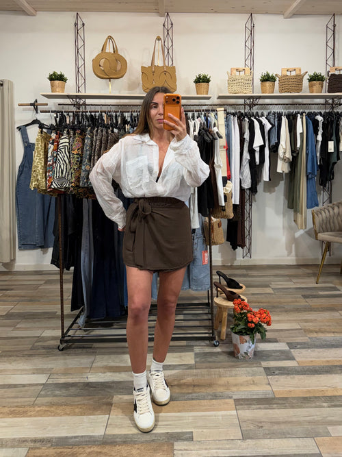 Gonna pantaloncino effetto pareo marrone
