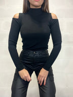 Pull spalle scoperte