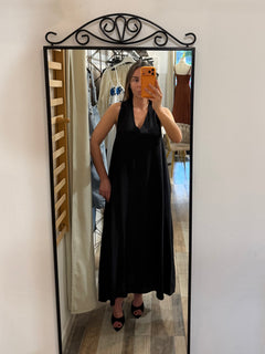 Maxi abito nero struttura a triangolo in 87% viscosa
