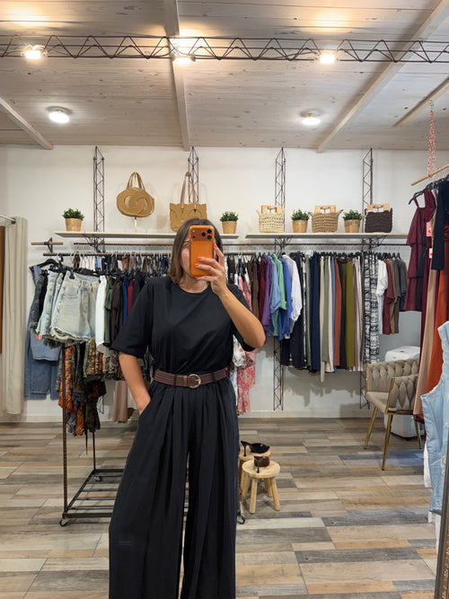 Pantalone in Tencel con pence e cintura nero