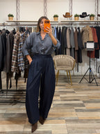 Pantalone baggy effetto denim blu con pence