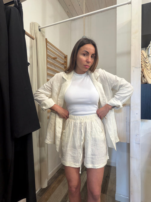 Coordinato blazer+short in 100% lino panna