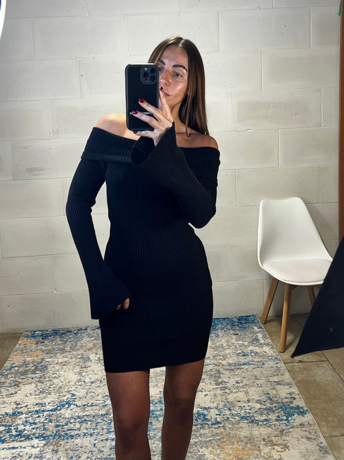 Mini dress simil lama spalle cadenti e risvolto nero