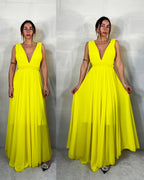 Maxi abito da cerimonia velato Indonesia giallo mimosa