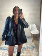 Blazer over taglio maschile in ecopelle