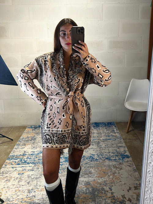 Cardigan Alanu beige con cintura annodata