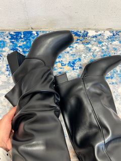 Stivale tacco largo punta quadrata Minerva