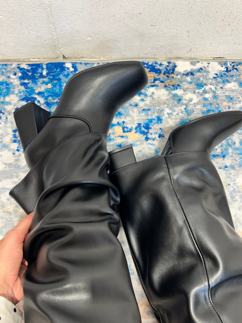 Stivale tacco largo punta quadrata Minerva