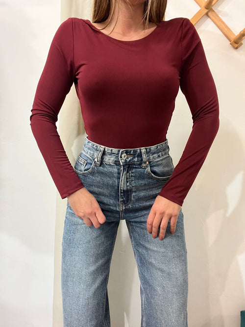 Body elasticizzato bordeaux maxi scollo sul retro