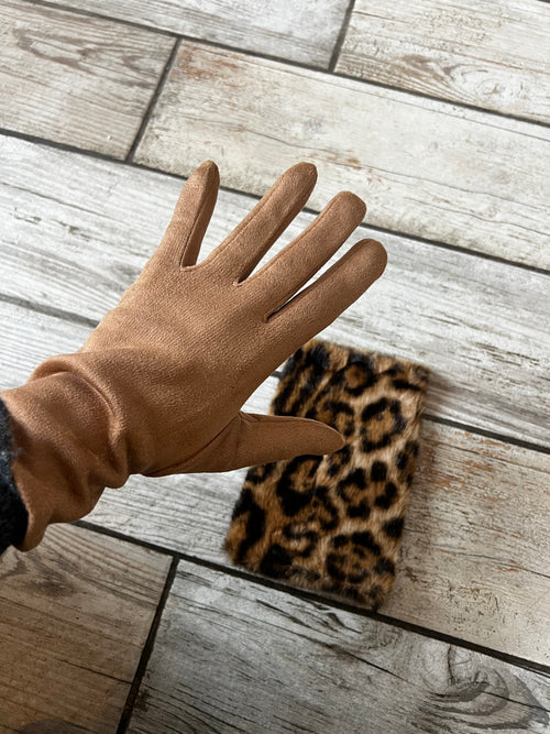 Guanti scamosciati con inserto in ecopelliccia animalier estraibile beige