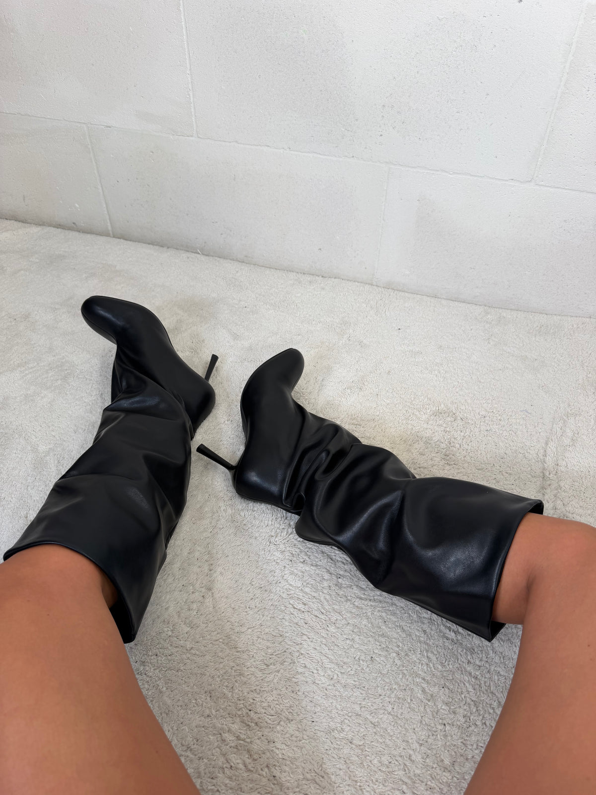 Stivale tacco 9 cm nero punta rotonda Runway