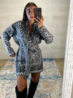 Cardigan Alanu grigio con cintura annodata