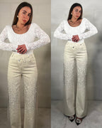 Denim chiusura laterale color panna con strass