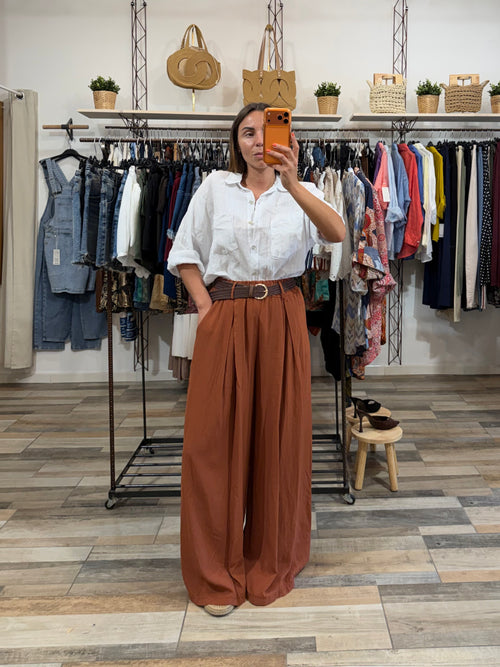 Pantalone in Tencel con pence e cintura terra bruciata