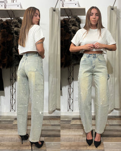 Jeans baggy effetto consumato con strass