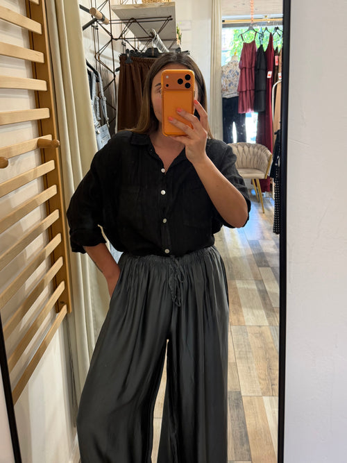Pantalone satinato viscosa misto seta grigio