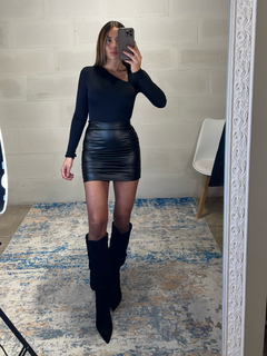 Gonna in ecopelle drappeggio sul retro