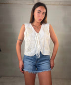 Gilet etnico con lacci bianco Aida