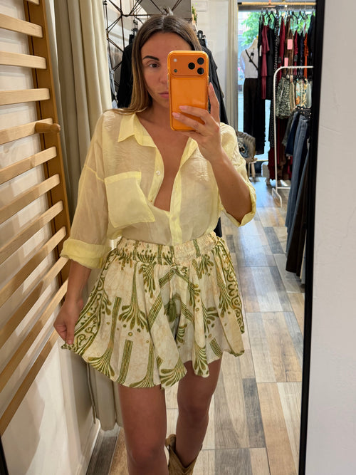 Camicia over in tencel gialla