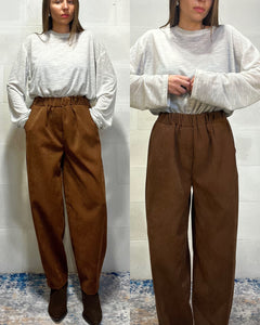 Pantalone baggy in velluto camel