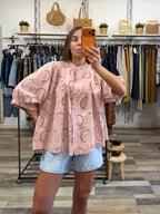 Blusa in sangallo manica 3/4 rosa