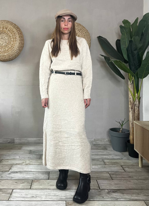 Coordinato pull + gonna ampia con cintura e passanti panna