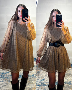 Abito ampio velato nude con pois