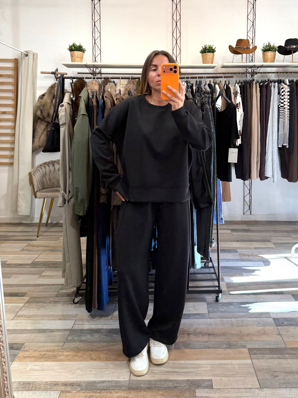 Completo tuta baggy in neoprene nero