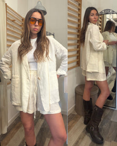Coordinato blazer+short in 100% lino panna