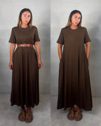 Maxi abito t-shirt in viscosa “per tutte le taglie” marrone