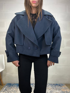 Cappotto corto “Eleganza senza tempo” blu