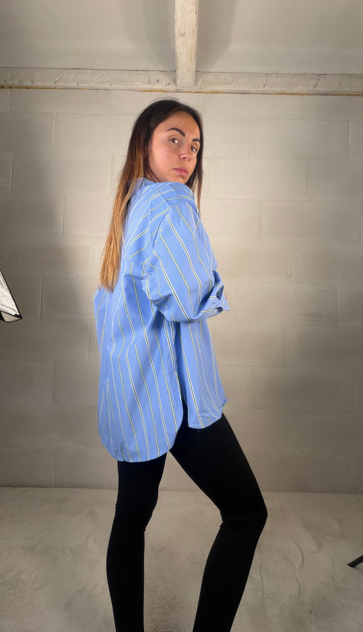 Camicia in 95% cotone over base azzurra riga verde