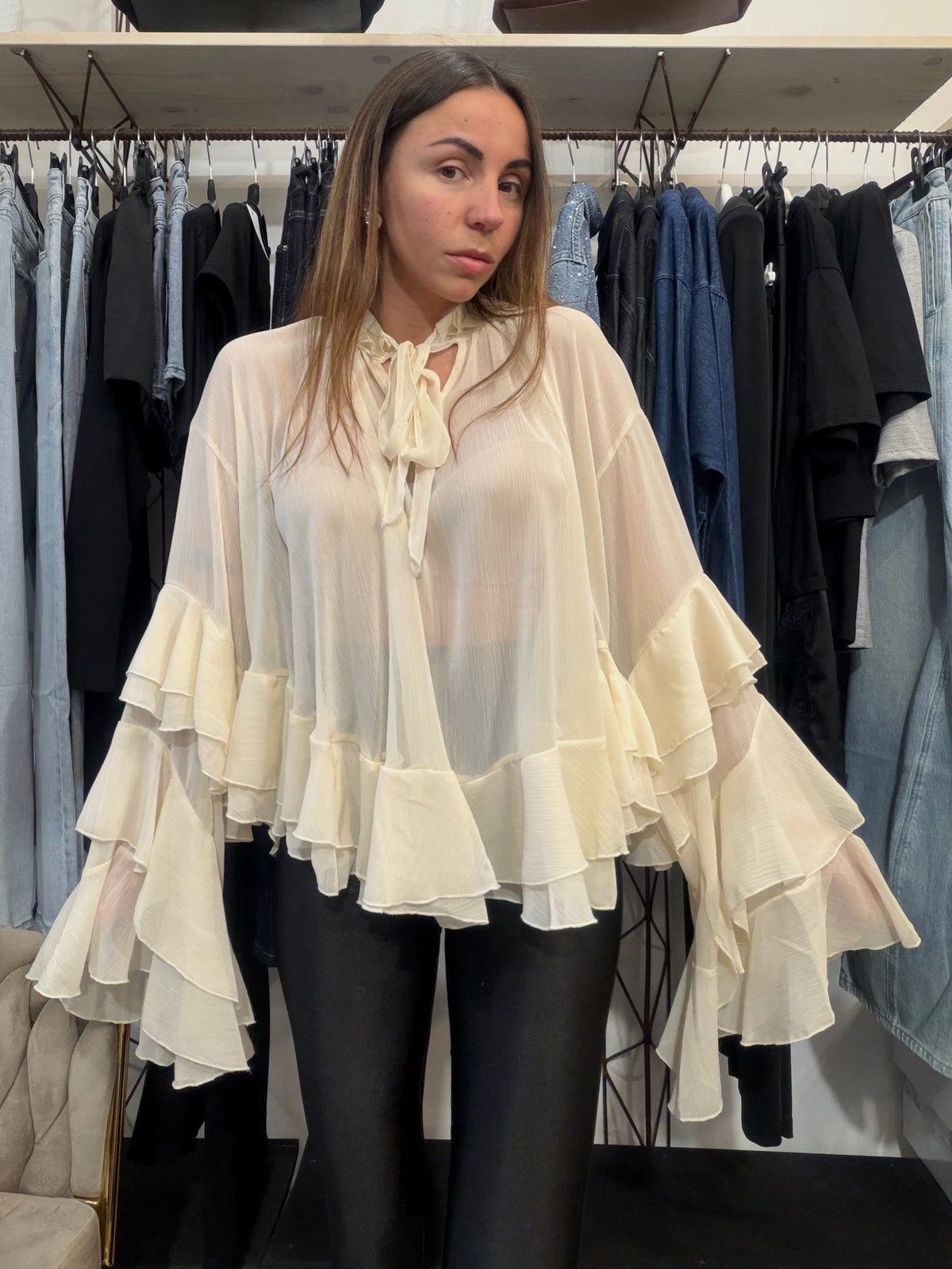 Blusa velata panna manica a pipistrello