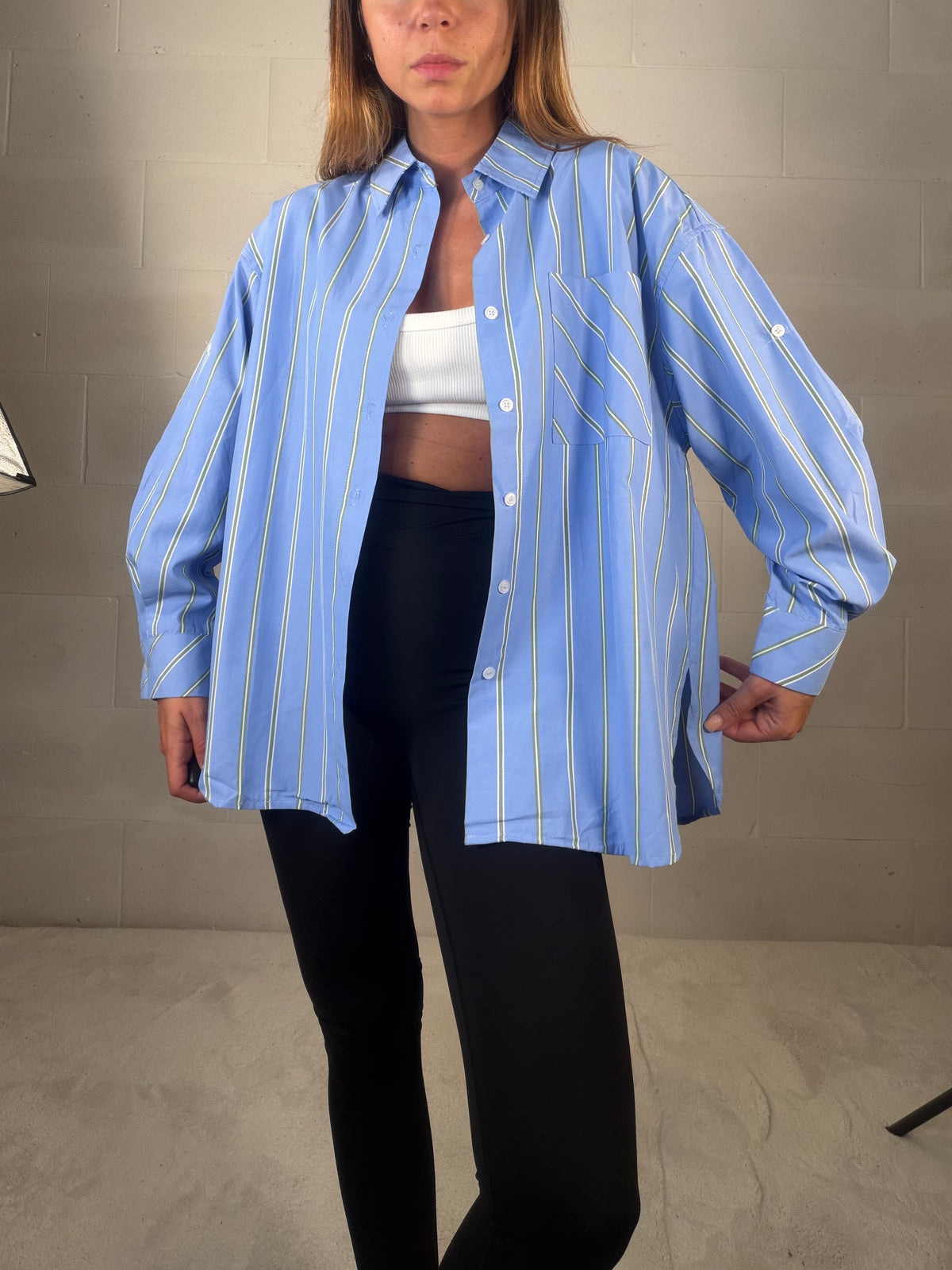 Camicia in 95% cotone over base azzurra riga verde
