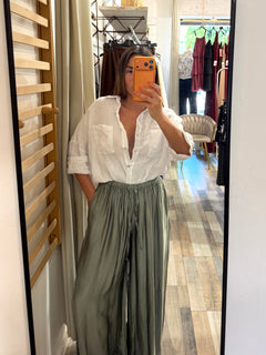 Pantalone satinato viscosa misto seta color verde salvia
