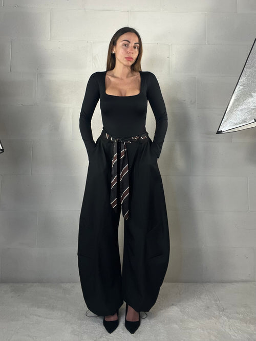 Pantalone baggy nero con cintura annodabile